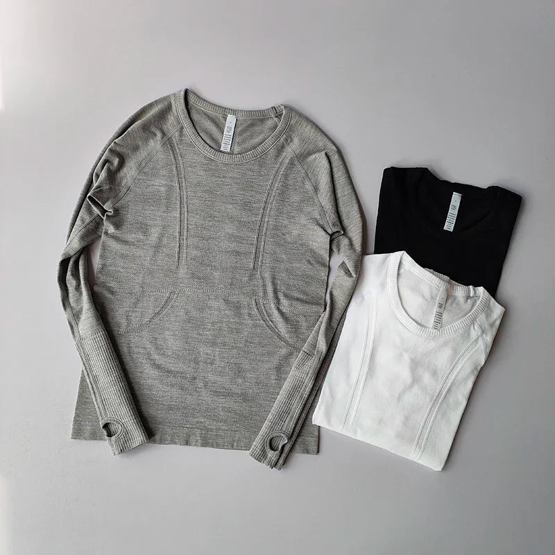 Women's Seamless Round Neck Yoga Top Long Sleeve Nylon Elastane